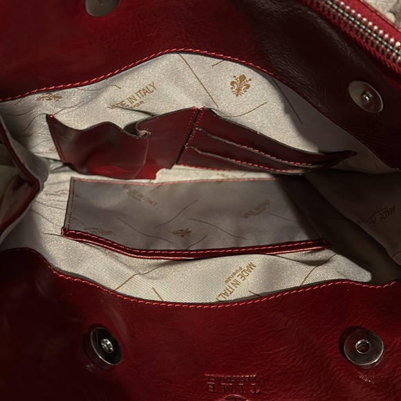 Time Resistance Womens Convertible Leather Backpack Shoulder Bag - Clarissa Red - Picture 5 of 16